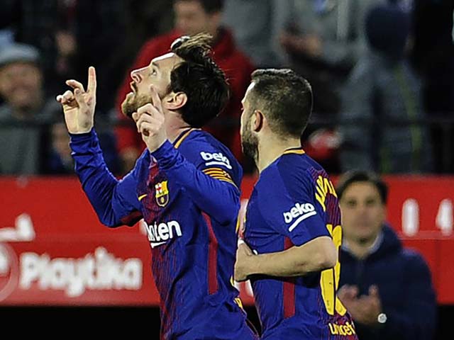 Barca ngược dòng như MU của Ferguson, Messi siêu nhân kiếm 22 điểm
