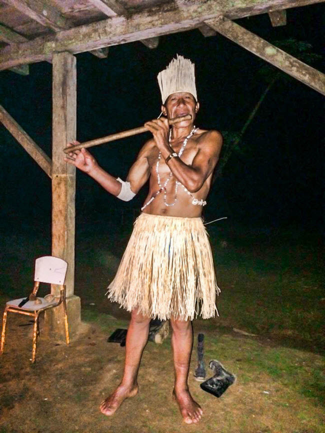 Bộ tộc Wachimak, Ecuador: Các thành viên của bộ tộc Wachimak sống hẻo lánh trong rừng Amazon ở Ecuador. Cuộc sống không nước sạch và chỉ có điện 1-2 giờ/ngày thực sự là trải nghiệm lý thú với những du khách muốn gần gũi với thiên nhiên.