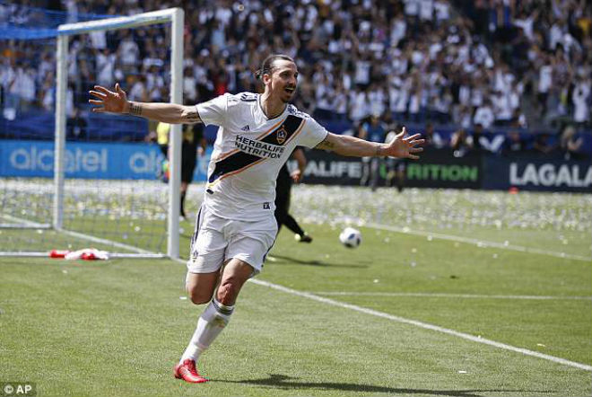 Ibrahimovic lập siêu phẩm 40m ngày ra mắt, LA Galaxy ngược dòng khó tin - 7