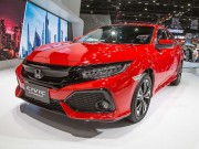 Ngắm xe - Honda Civic hatchback 5 cửa đỏ Rallye Red tuyệt đẹp có giá 773 triệu đồng