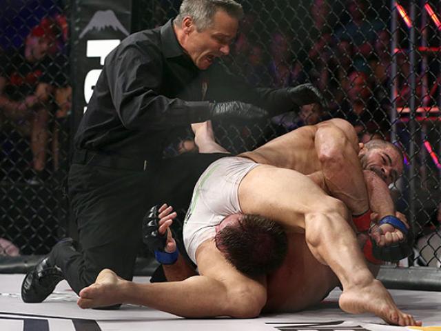 Võ sỹ bị ghét nhất MMA: Ăn 45 cú đấm chí mạng, 58 giây nhớ đời