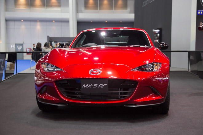 Ngắm chi tiết chiếc Mazda MX-5 RF mui trần giá 2,1 tỷ đồng - 4