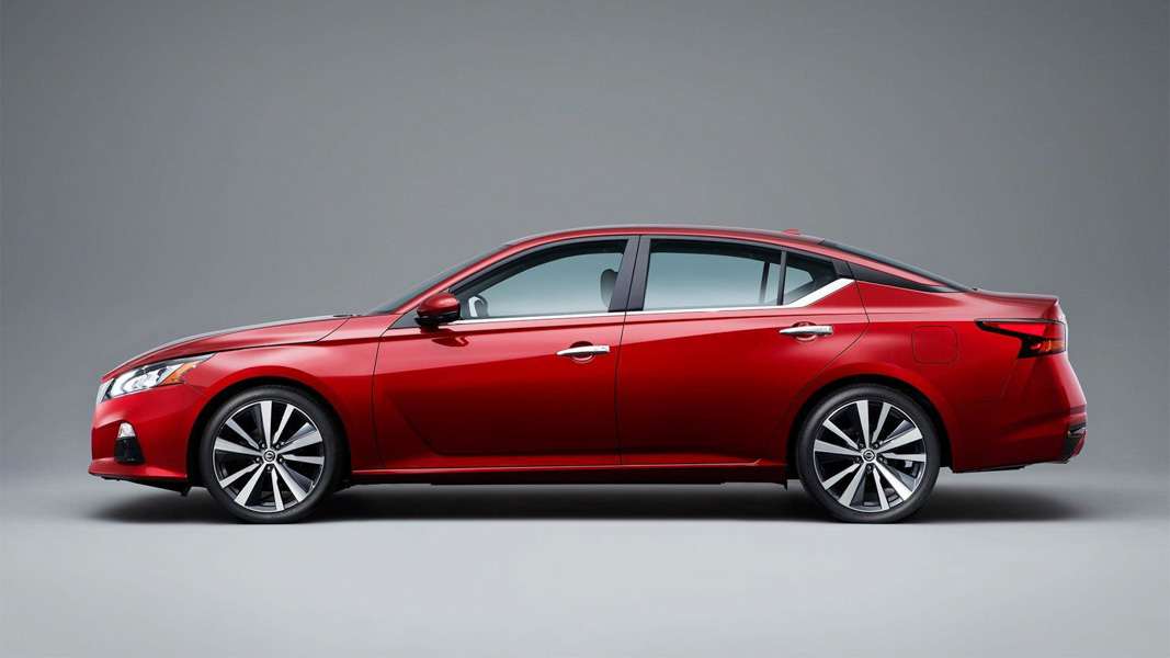 Đấu với Toyota Camry 2018: Nissan tung ra Altima 2019 thế hệ hoàn toàn mới - 2