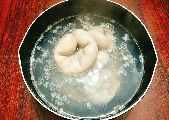 Đốn tim chàng với tràng lợn xào dứa chua chua giòn giòn cực hấp dẫn - 4