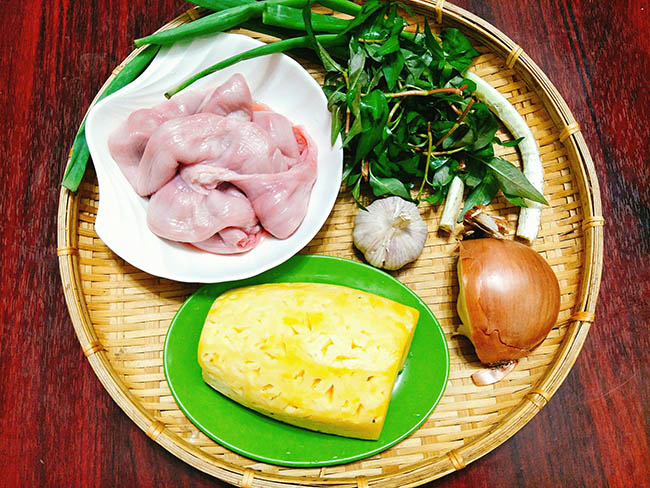 Đốn tim chàng với tràng lợn xào dứa chua chua giòn giòn cực hấp dẫn - 2