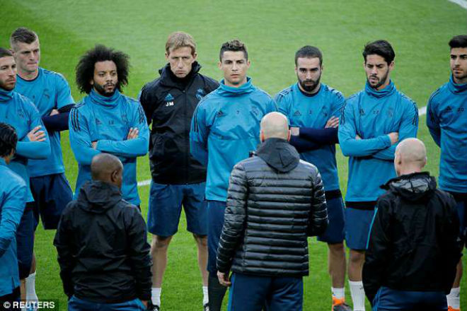 Tin nóng Tứ kết cúp C1: Zidane &#34;vừa đấm vừa xoa&#34; siêu dự bị - 3