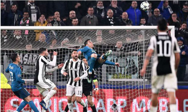 Ronaldo hủy diệt Juventus: Mất tích phòng thay đồ, bị nghi phải kiểm tra doping - 2