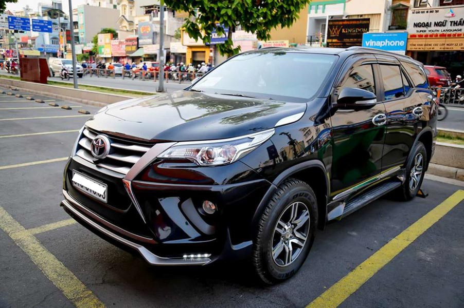 Toyota Fortuner máy dầu 2017 chạy được 4000km giá 1,2 tỷ đồng - 3