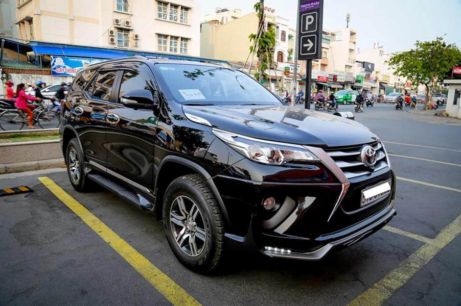 Toyota Fortuner máy dầu 2017 chạy được 4000km giá 1,2 tỷ đồng - 4