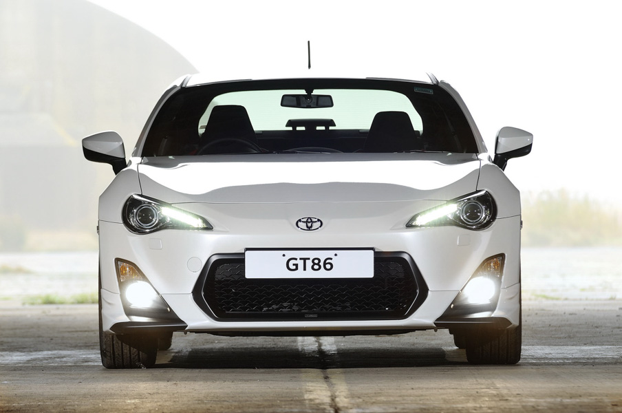 Toyota 86 và Subaru BRZ sắp có phiên bản mới vào năm 2021 - 1