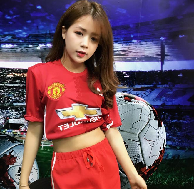 Hot girl fan MU hứa đăng ảnh nóng nếu “Quỷ đỏ” thắng Man City - 2