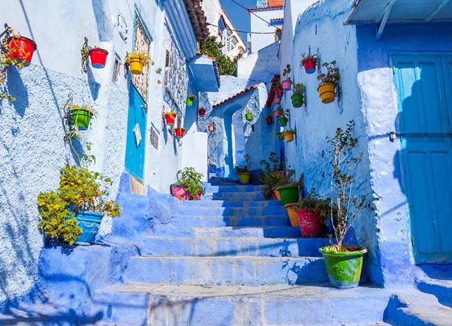 3. Chefchaouen, Ma-rốc

Dân số: 42.786

Du khách đến đây sẽ cảm nhận được không khí dễ chịu, thư giản trong màu xanh dịu nhẹ trải khắp mọi nơi.