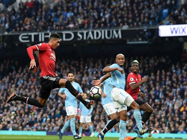 ”Thước phim bom tấn” Man City - MU: Cận cảnh cảm xúc