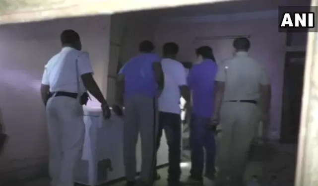 Ấn Độ: Bị gia đình giấu xác trong tủ đông, 2 năm sau mới được phát hiện - 1