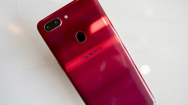 Trên tay Oppo R15 Pro: Hấp dẫn bất chấp khiếm khuyết - 5