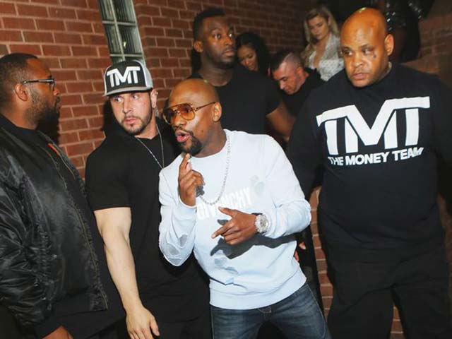 Mayweather bị bắn giữa đêm: Mở tiệc thác loạn, “mời” kẻ địch đến thăm