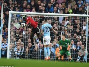 Bóng đá - Man City đấu Liverpool: Thua đau MU, Guardiola mắc kẹt “bóng đá triết học”