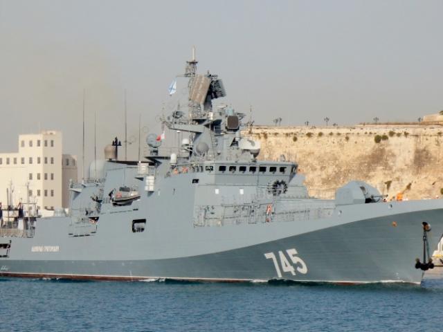 11 tàu chiến Nga bất ngờ rời cảng Syria: Đòn dằn mặt Mỹ?