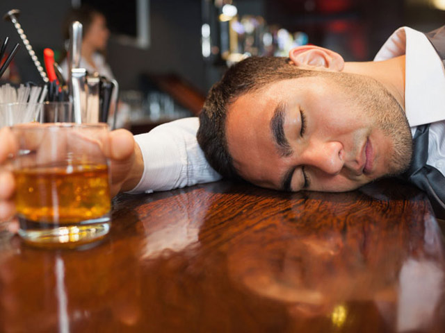 Thực hư việc uống bia ít gây hại hơn uống rượu - 1