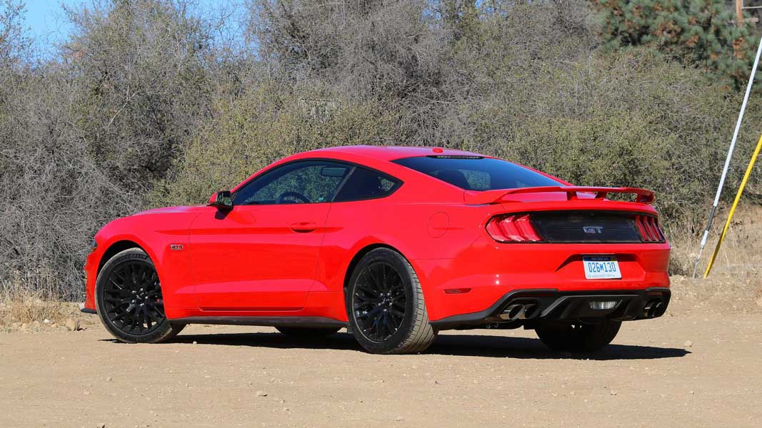 Ford Mustang là chiếc xe thể thao bán chạy nhất thế giới 2017 - 7