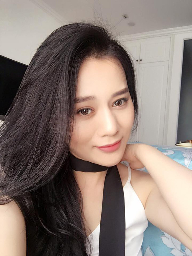 Liên hệ với Phương Oanh, cô phủ nhận tin đồn hẹn hò Anh Dũng. &#34;Sau đóng chung phim&nbsp;&#34;Gái già xì tin&#34; chúng tôi trở thành bạn bè thân thiết, không có chuyện yêu đương như khán giả đồn đoán&#34;, Phương Oanh khẳng định.