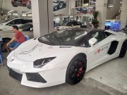 Tin tức ô tô - Lamborghini Aventador mui trần 40 tỷ chuyển hộ khẩu vào Sài Gòn