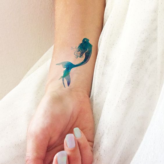 Người mệnh Thủy nên xăm hình gì? Khám phá hình xăm mệnh Thủy cực Hot |  Tattoos for women, Small tattoos, Creative tattoos