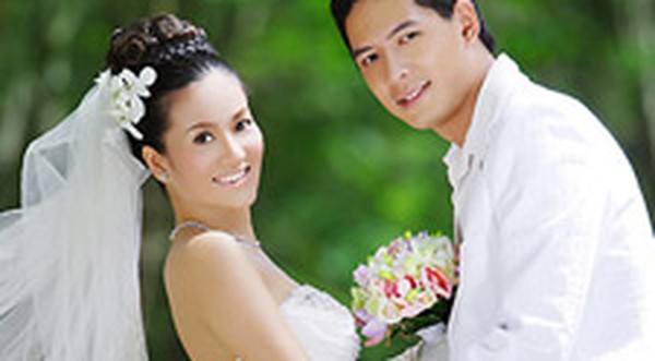 Anh Thơ - Bình Minh: 10 năm hôn nhân yên ổn nhờ tài &#34;thu phục&#34; chồng kém tuổi - 1