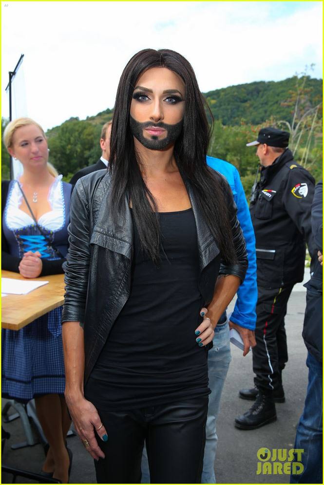 Ca sĩ chuyển giới Conchita Wurst vừa thừa nhận bị HIV là ai? - 5