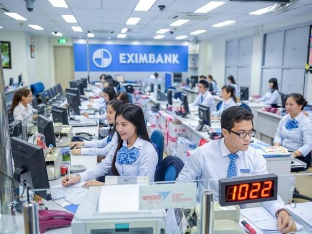 Khách mất tiền ở Eximbank: Muốn bồi thường phải chờ phán quyết của tòa