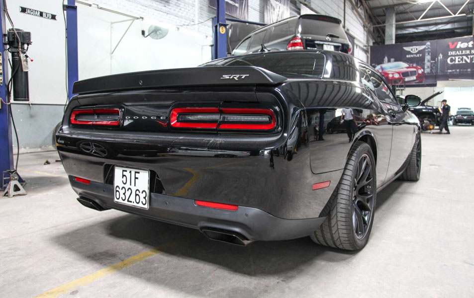 Hàng khủng Dodge Challenger SRT Hellcat mạnh 707 mã lực tại Sài Gòn - 4