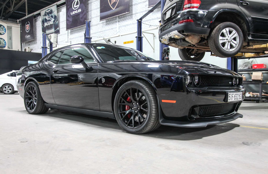 Hàng khủng Dodge Challenger SRT Hellcat mạnh 707 mã lực tại Sài Gòn - 3