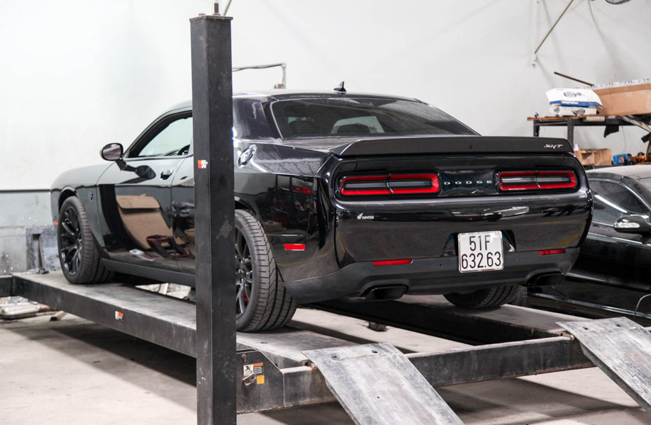 Hàng khủng Dodge Challenger SRT Hellcat mạnh 707 mã lực tại Sài Gòn - 10