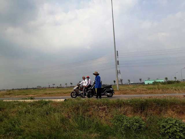 Người đàn ông &#34;sống khỏe&#34; nhờ nghề... chăn trâu giữa trung tâm Sài Gòn - 5