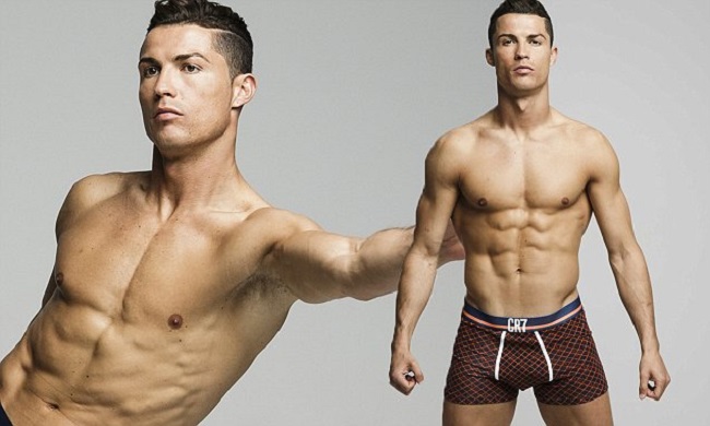 Cristiano Ronaldo là danh thủ có hình thể đẹp nhất Real hiện nay, đồng thời là một trong những cầu thủ vạm vỡ nhất cúp C1 2017-2018.&nbsp;