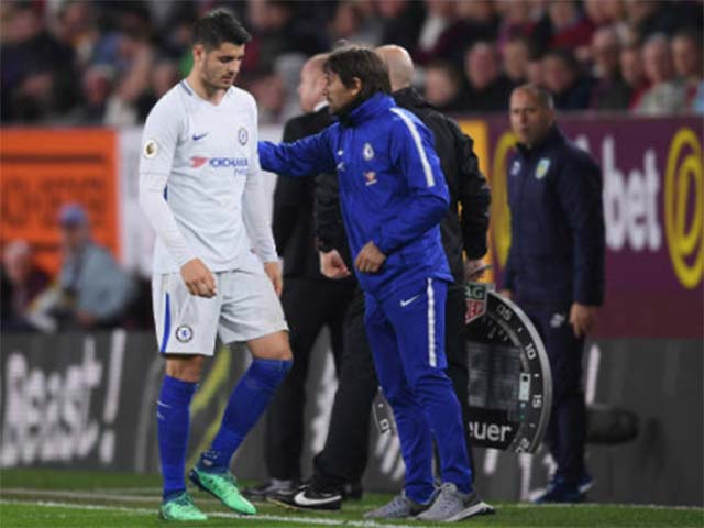 Morata 60 triệu bảng ”siêu chân gỗ”: Thua cả 3 lần đối mặt thủ môn