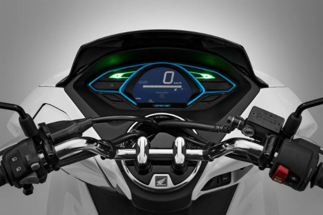 2018 Honda PCX Hybrid giá 65,7 triệu đồng sắp về Việt Nam? - 2