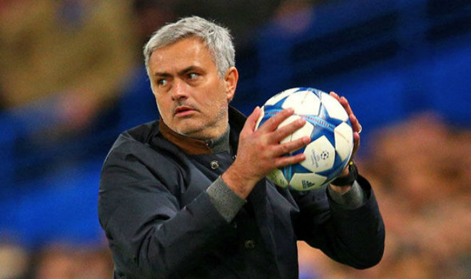 3 năm, MU đá 4 trận chung kết: Áp lực kinh hoàng, Mourinho sợ bị &#34;giết&#34; - 1