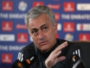 Bóng đá - 3 năm, MU đá 4 trận chung kết: Áp lực kinh hoàng, Mourinho sợ bị &quot;giết&quot;