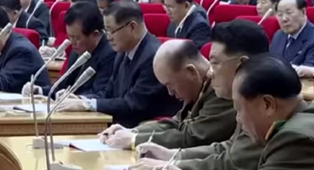 Tổng tham mưu trưởng Triều Tiên ngủ gật trước mặt Kim Jong-un? - 1