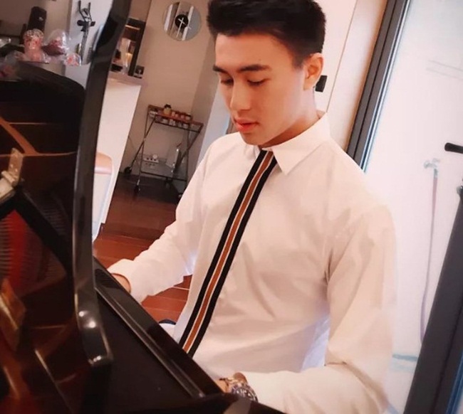 Bên cạnh đó, Mario còn có khả năng chơi piano rất giỏi.