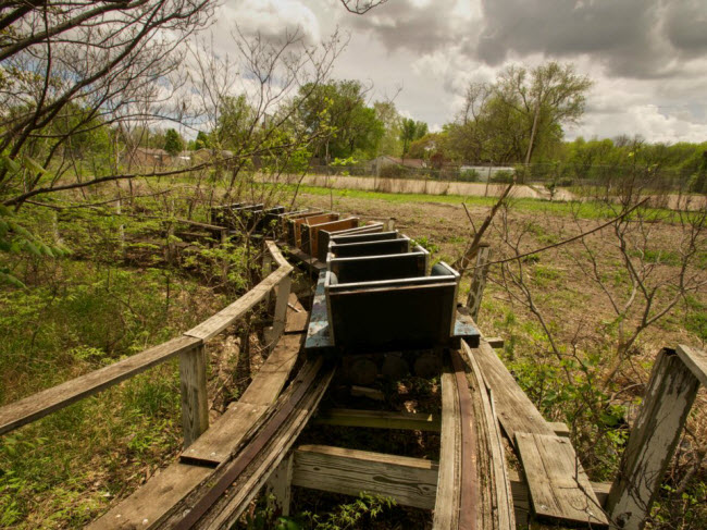 Joyland, bang Kansas: Mở cửa vào năm 1949, công viên giải trí này từng sở hữu một trong những đường ray tàu lượn bằng gỗ cuối cùng trên thế giới.