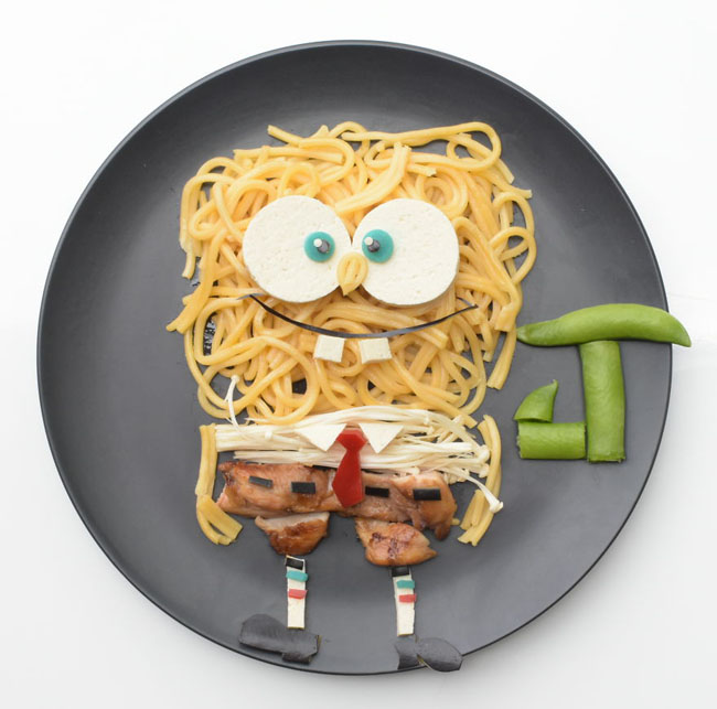 Nhân vật hoạt hình huyền thoại SpongeBob bằng mỳ và gà này sẽ tạo sức hút rất lớn đối với bé khi ăn uống.