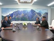 Thế giới - Chiếc bàn cực kỳ đặc biệt được làm riêng để đón Kim Jong-un