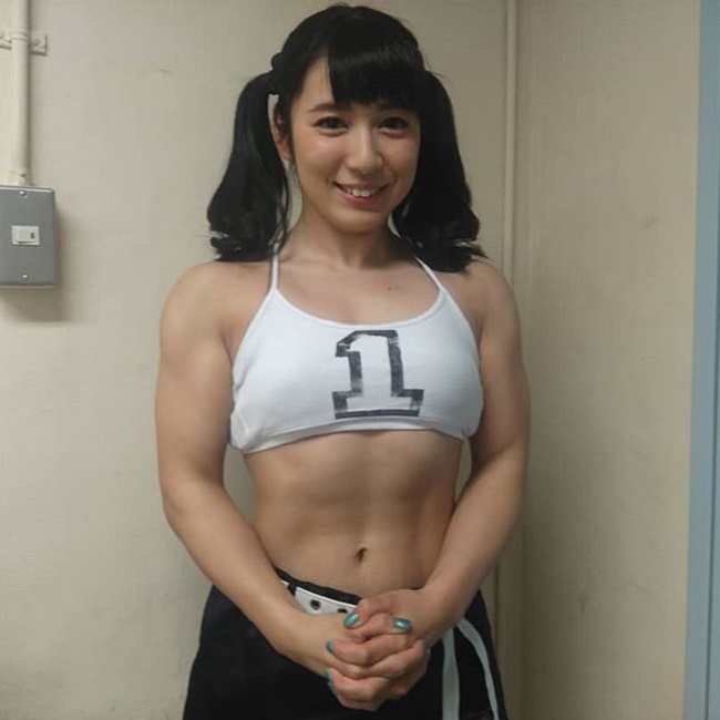 Reika Saiki từng tham gia nhiều giải đấu chuyên nghiệp. 