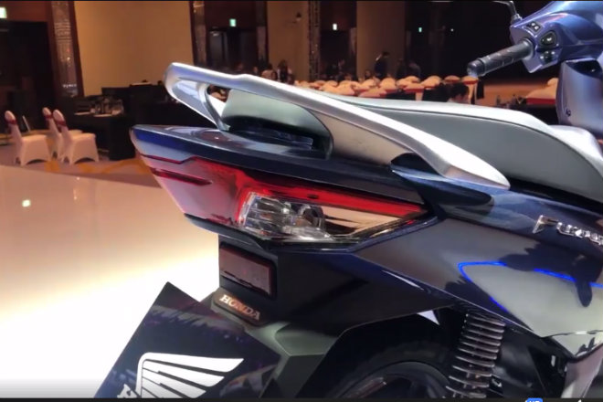 2018 Honda Future Fi 125 sẽ khiến Honda Vision hết sốt? - 10