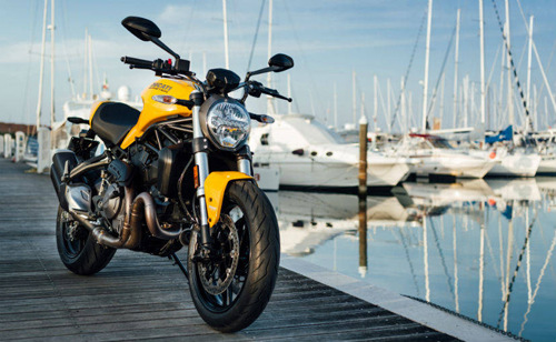 Dọa nạt Suzuki GSX-S750, Ducati Monster 821 2018 chính thức trình làng - 1