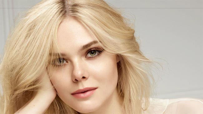 Để chăm sóc da, Elle Fanning cho biết cô rất chú trọng tới khâu này vì khi da đẹp, bản thân sẽ cảm thấy vô cùng tự tin.