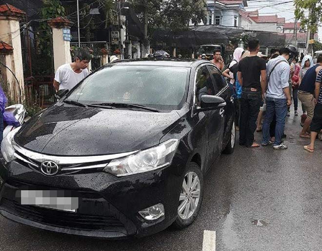 Khám nhà người nghi bắt cóc trẻ em tại Hưng Yên - 1