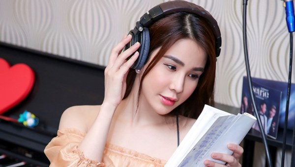 Khuôn mặt từ “tượng sáp” tới xinh đẹp không tỳ vết của Diệp Lâm Anh - 11